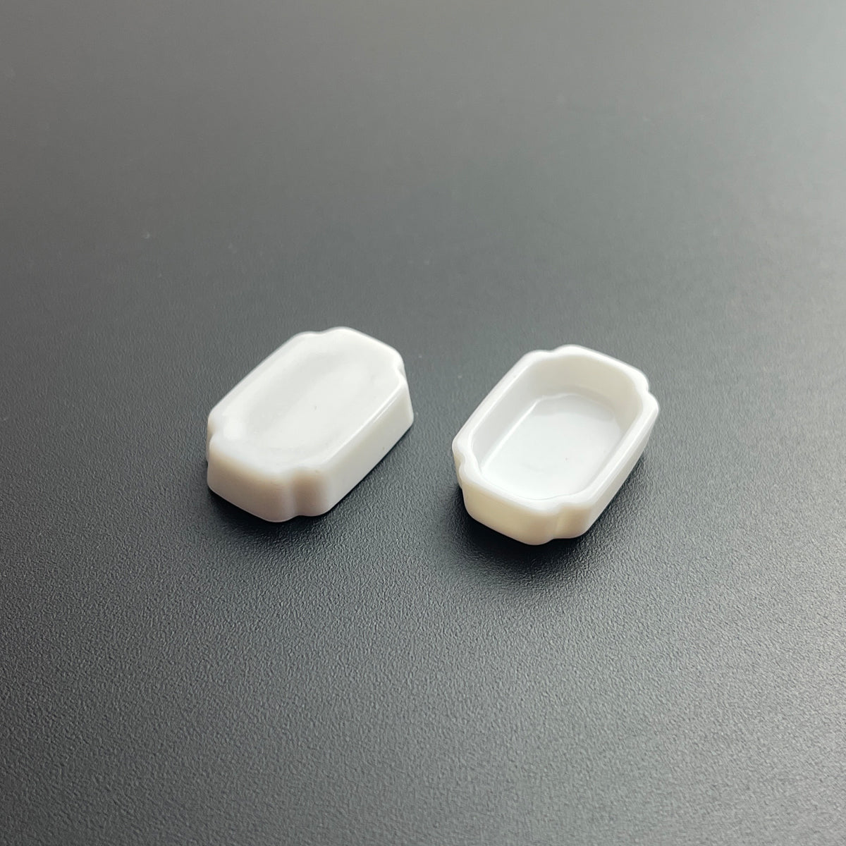 1ML 100 Pcs, Mini Ceramic or Plastic Paint Palette Pan, Small Ceramic Tray Palette for Watercolor Gouache Acrylic Oil Painting