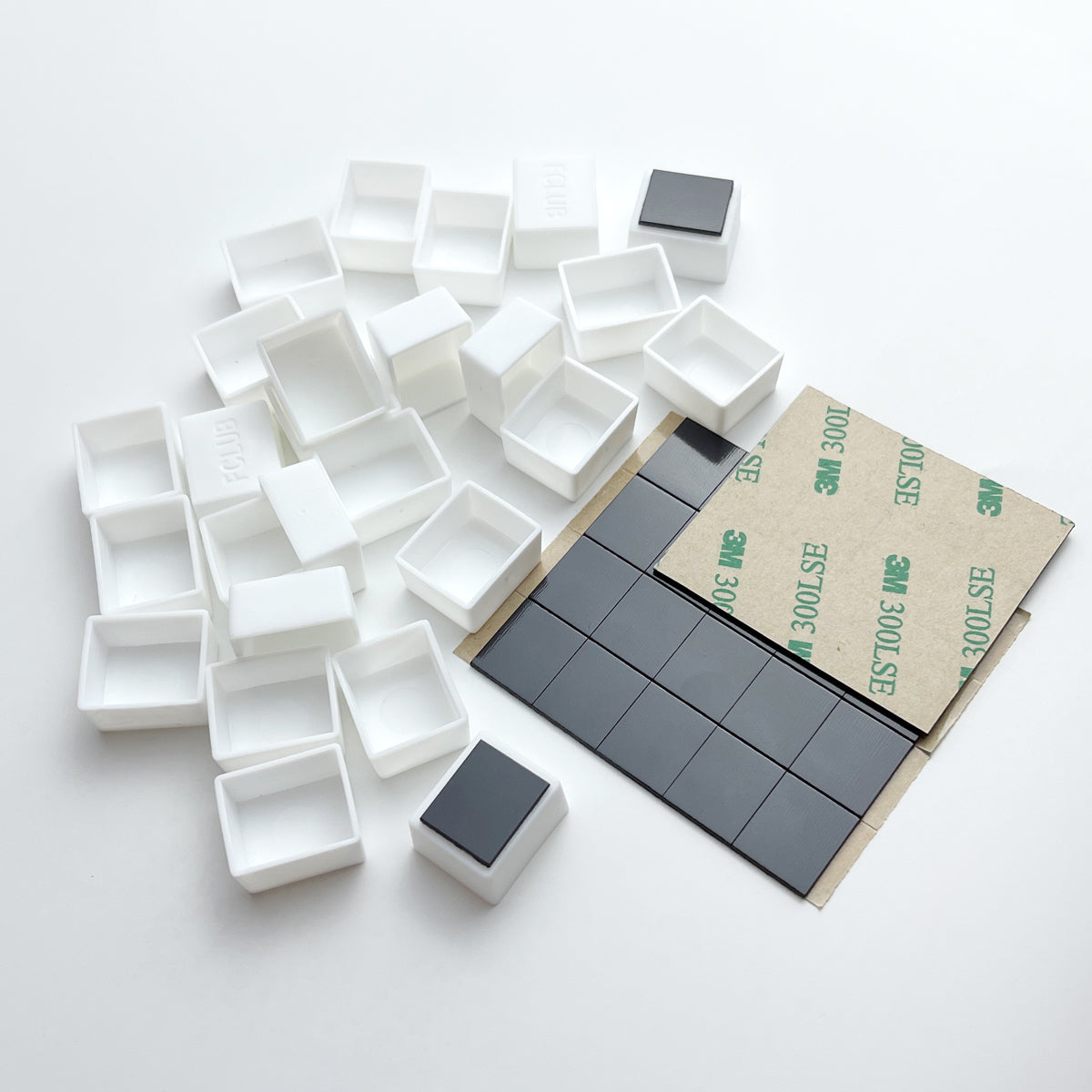 FCLUB Metal Empty Hinged Tins with 25pcs Magnetic Half Pans for DIY Travel Watercolor Painting