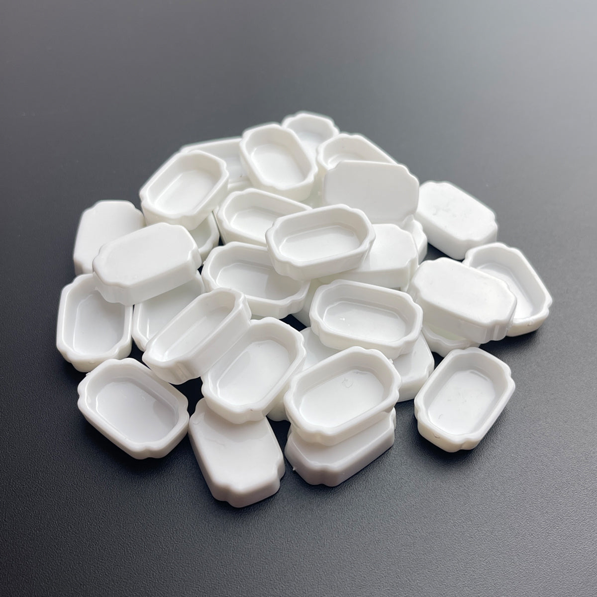 1ML 100 Pcs, Mini Ceramic or Plastic Paint Palette Pan, Small Ceramic Tray Palette for Watercolor Gouache Acrylic Oil Painting