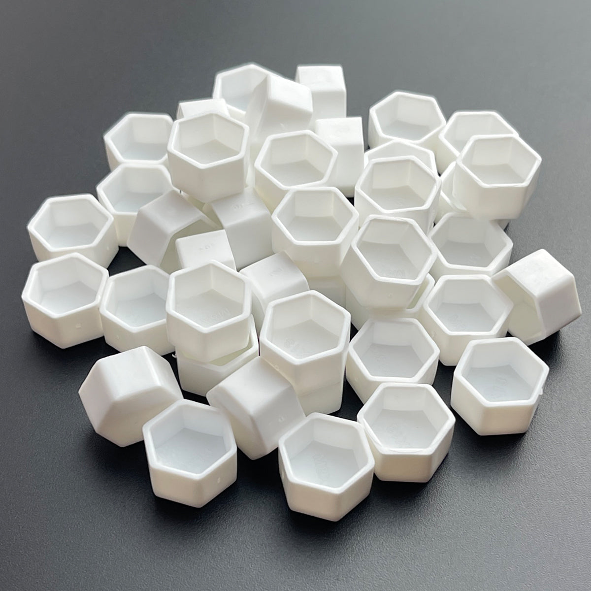 Bulk Hexagon Watercolor Pans – 1000/2000/5000pcs White Plastic Pans (1.2ml & 2.2ml) for Handmade Paint & Gouache