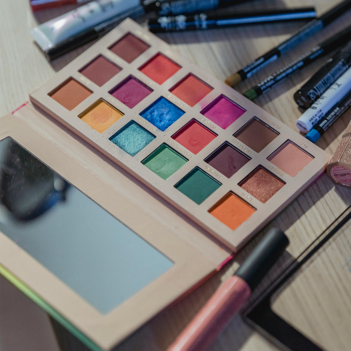 26*26MM Square 1000Pcs, Empty Square Metal Pans for Eyeshadow Palette Magnetic Makeup Palette, Empty Eyeshadow Pans, Makeup Palette Pans