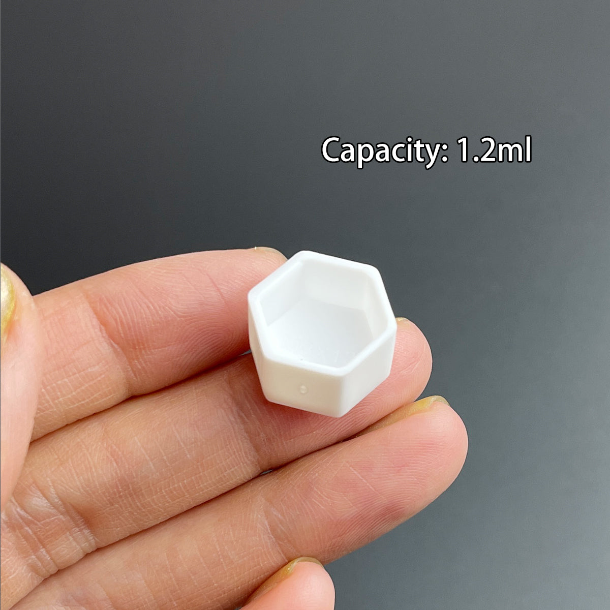 1.2ML 1000Pcs/2000Pcs/5000Pcs Hexagon Shaped Empty Watercolor Paint Pans – Refillable Plastic Mini Palette Pans for Watercolors, Gouache, Nail Art, Cosmetics, and DIY Craft Supplies – Ideal for Travel and Sample Sets
