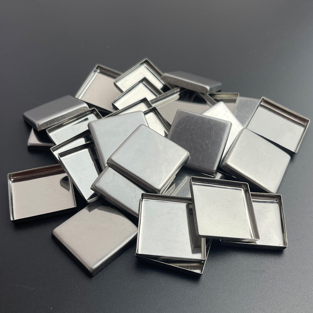 square-empty-metal-pans-1.8g-for-handmade-watercolor-and-makeup