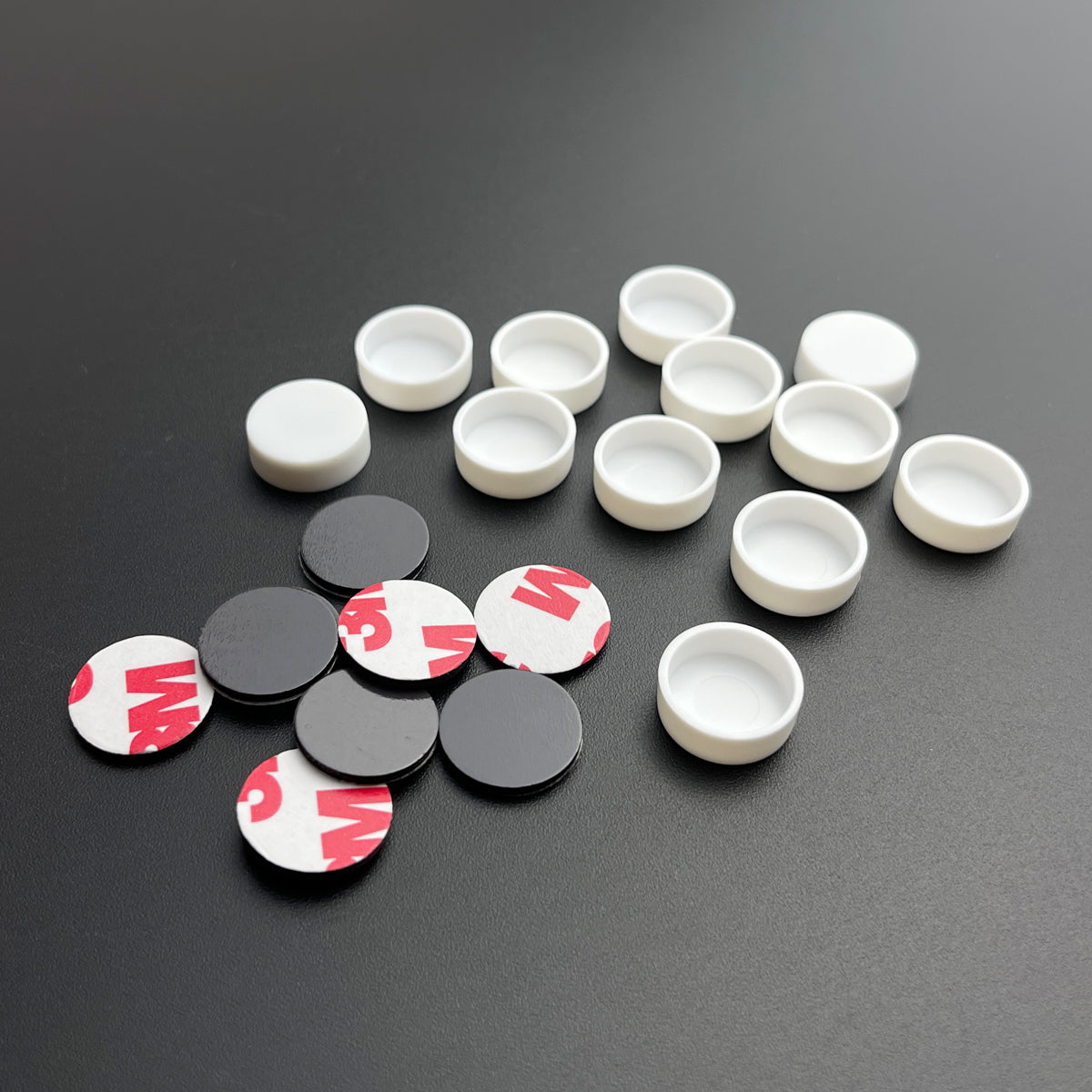 0.6ML 100Pcs, Watercolor Button Pans with Magnets, Small Magnets,Rare Earth Magnets, Empty Artist Paint Pan Kits for DIY Watercolor Oils or Acrylics Painting Travel Tin Case Palette Art Drawing