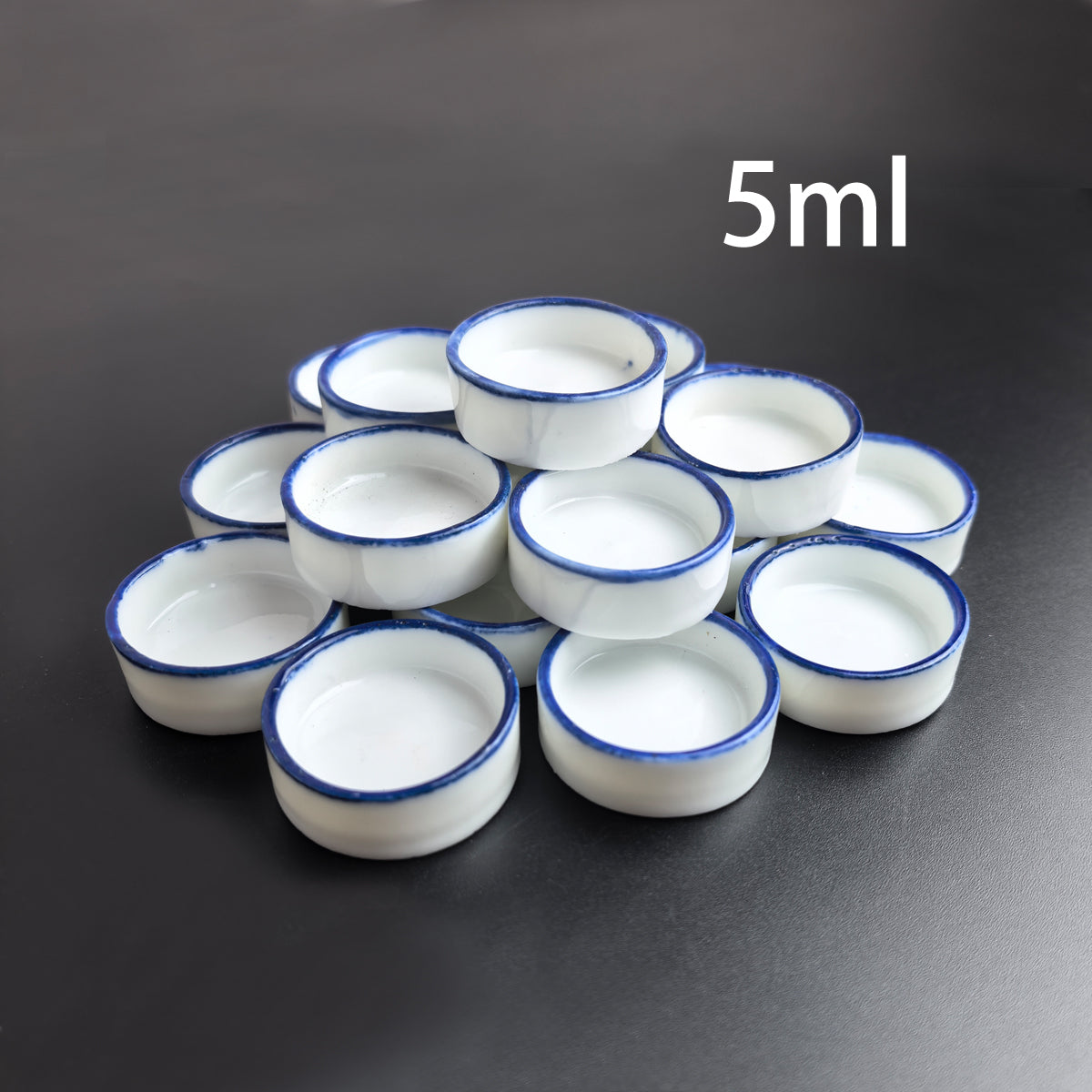 Bulk Ceramic Watercolor Mixing Pans – 100pcs Porcelain Round Paint Dishes (2ml–8ml) with Blue Rim for Watercolor, Gouache & Acrylic