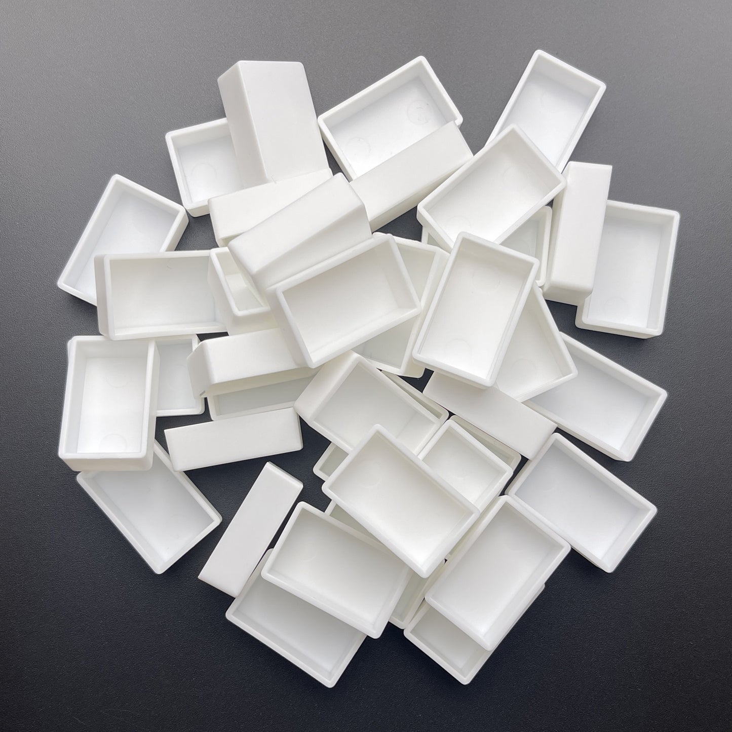 3.6ML 1000Pcs, FCLUB Empty Watercolor Pans - Plastic Watercolor Full Pans for Painting DIY Art Drawing