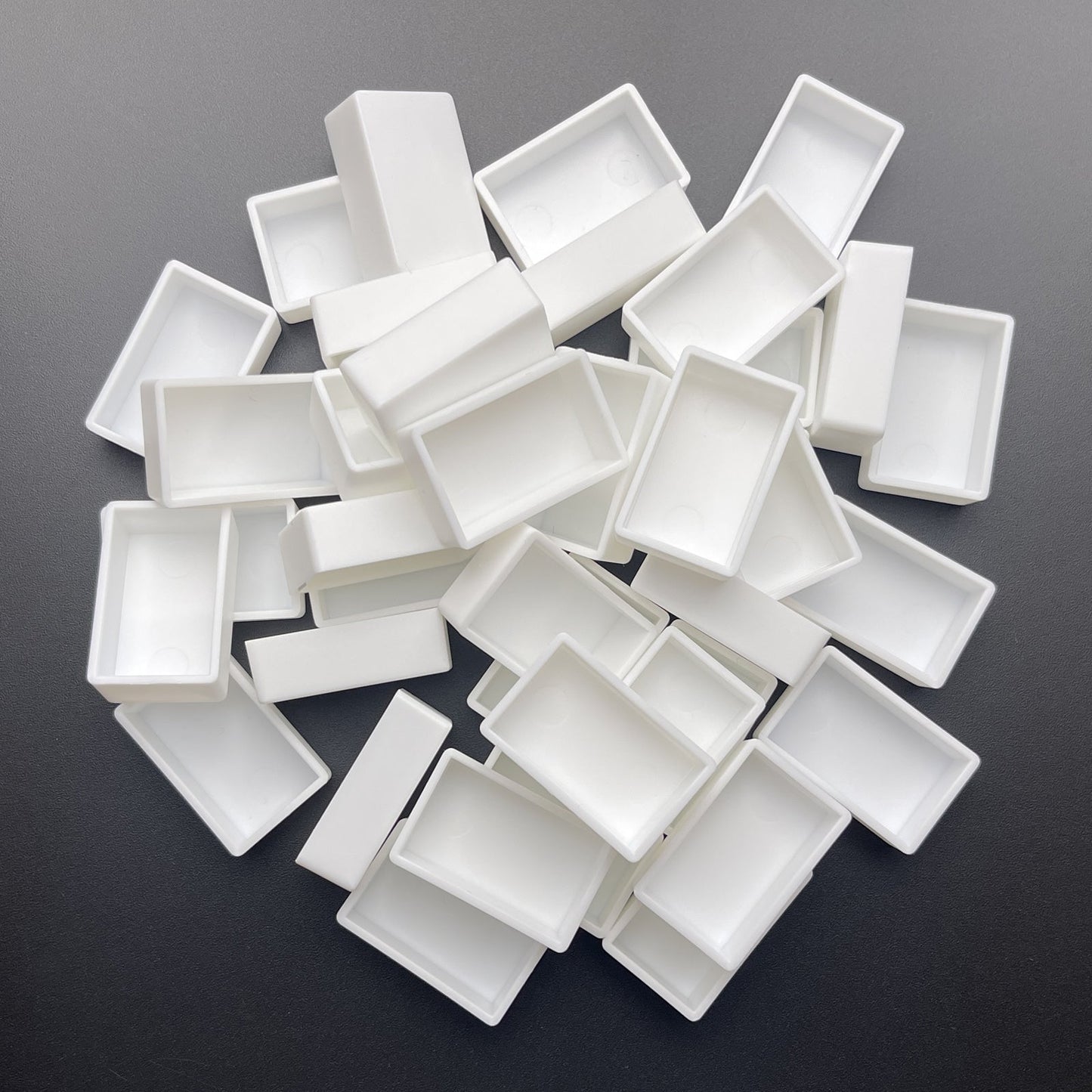 3.6 ML 200Pcs, Empty Watercolor Pans - Plastic Watercolor Full Pans for Painting DIY Art Drawing