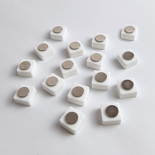 Magnetic Mini Watercolor Pans – 0.5ml Square Plastic Paint Pans with Neodymium Magnet for Art Schools, Workshops & Retail Kits, 1000pcs Bulk Pack