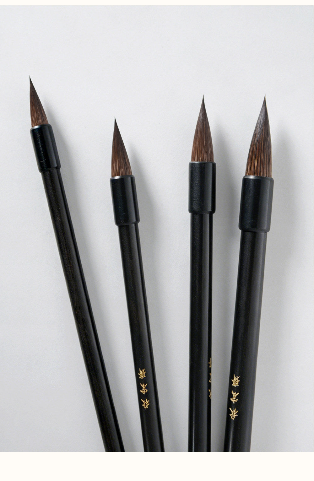 FCLUB watercolor brush set available in four sizes for different painting techniques
