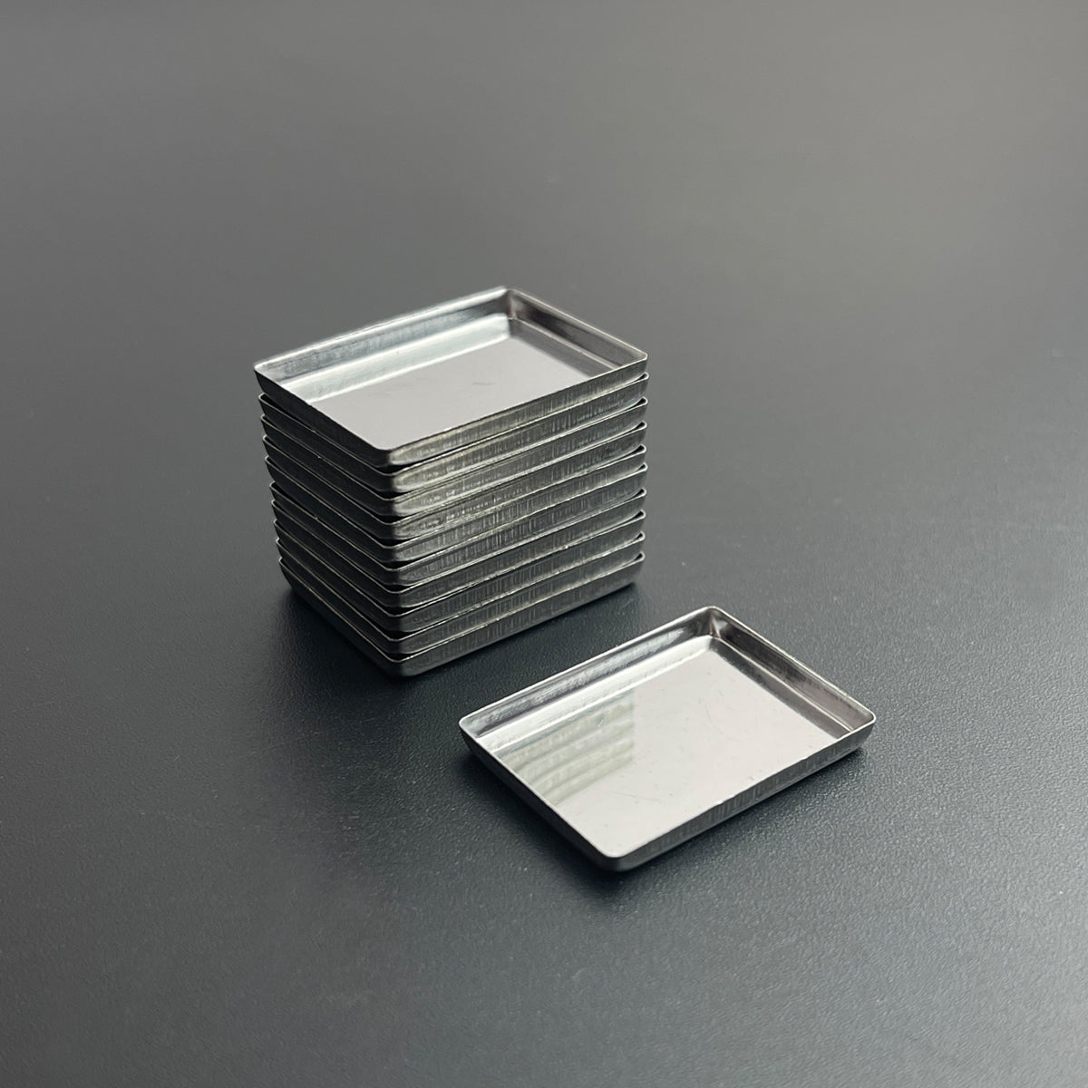Magnetic rectangle metal pans suitable for makeup palette or watercolor paint