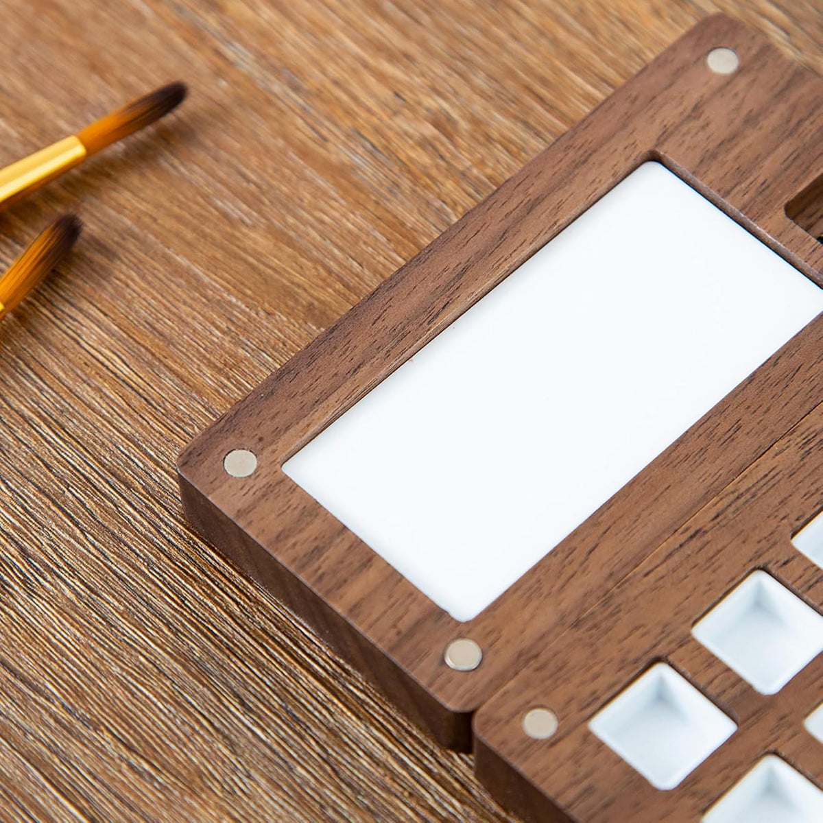 portable wooden watercolor palette for plein air painting and sketching