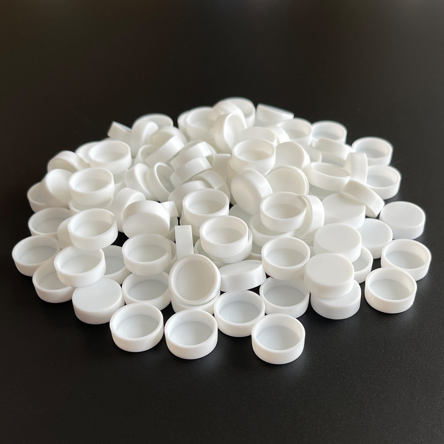 0.6ML 1000Pcs, Empty Watercolor Paint Pans - Small Round White Plastic Watercolor Pans