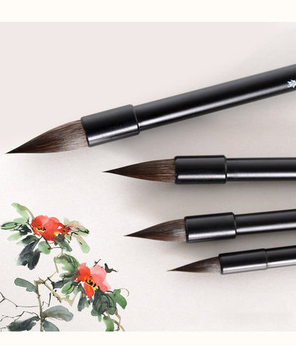 Versatile watercolor brush for washes, blending, color application and fine detail work